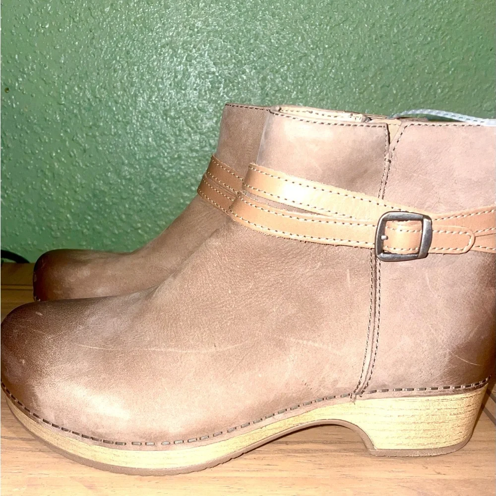 🆕Dansko Women Ankle Boots Brook Nubuck Taupe Burnished  7-7.5/38  $184 - Picture 10 of 15